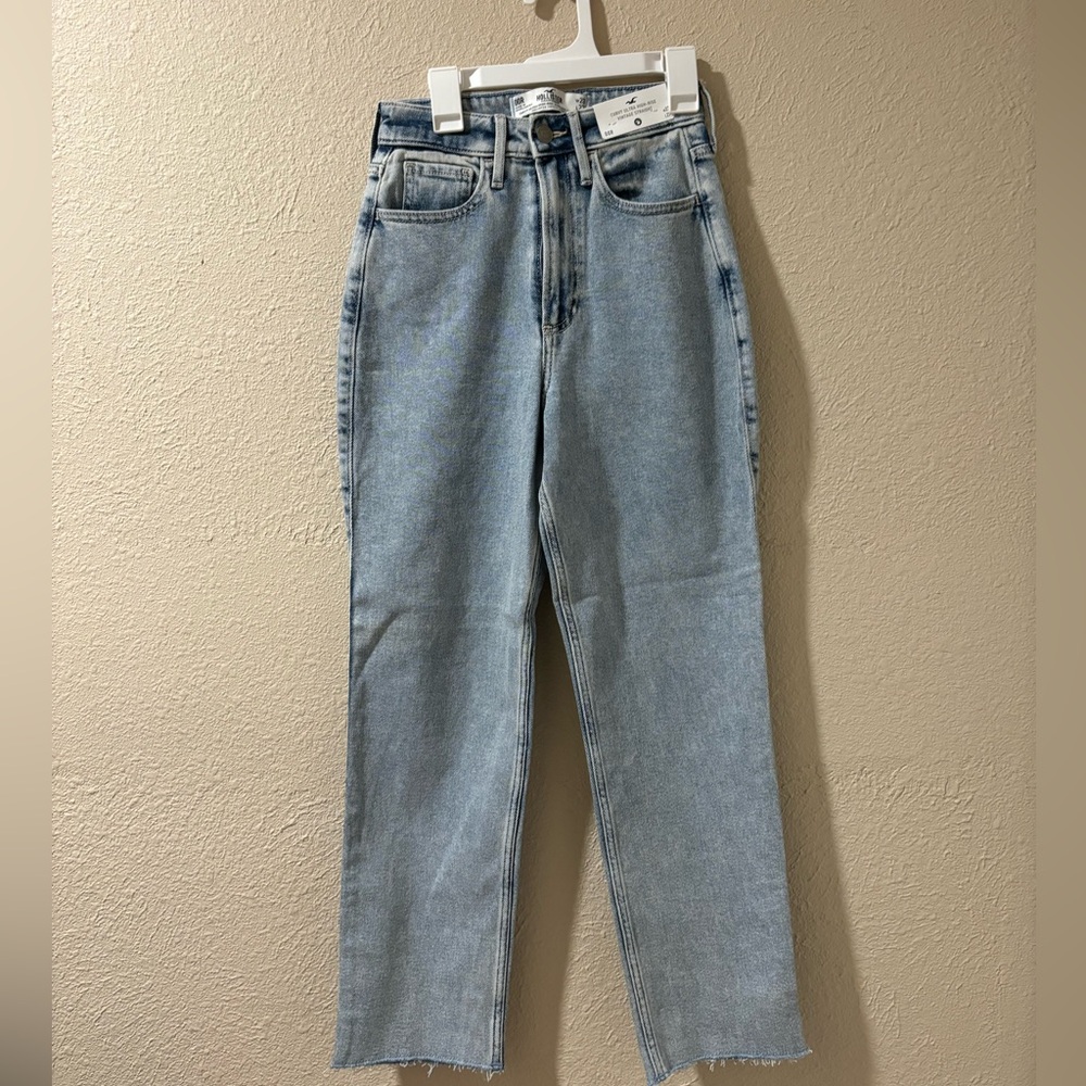 Hollister Curvy Ultra High Rise Vintage Straight Jeans-00